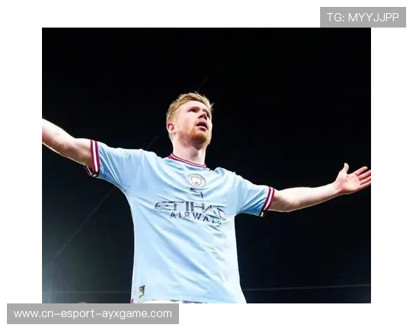 德布劳内长传切开两条防线，曼城创造单刀良机